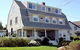 Seafarer Inn